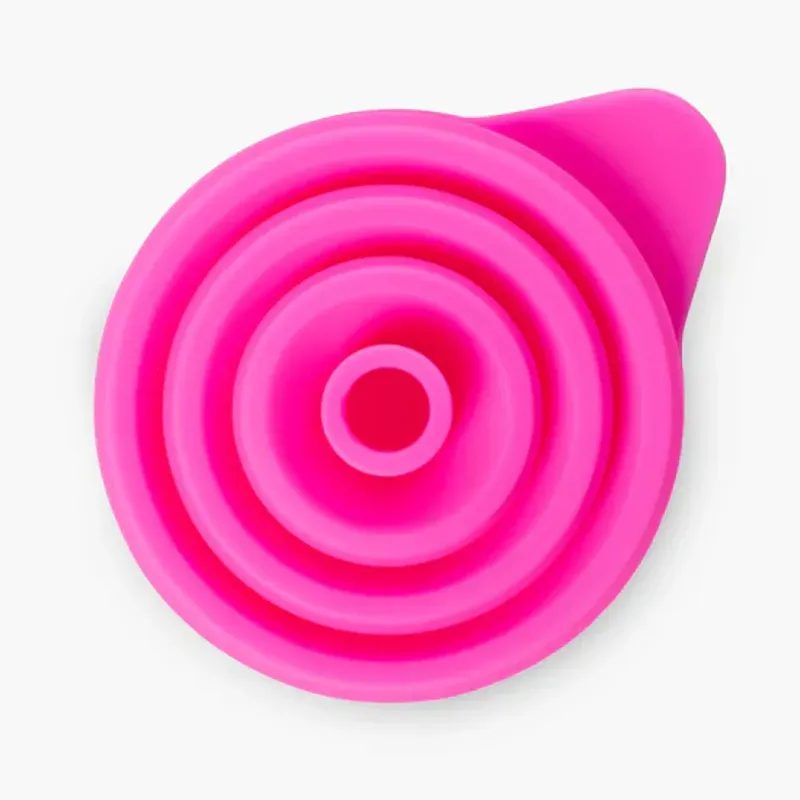 Muc-Off Collapsible Silcone Funnel-1